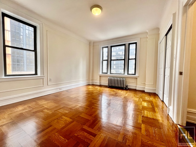 West 55th Street, Unit 7C