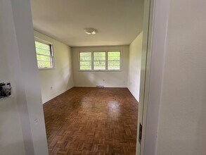 2406 Browns Mill Rd in Johnson City, TN - Building Photo - Building Photo