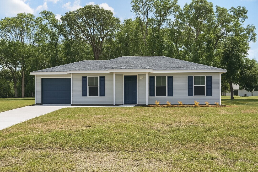 5463 NW 54th Pl in Ocala, FL - Building Photo