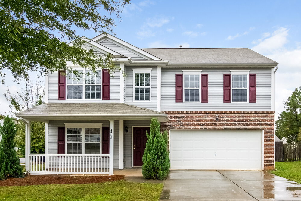 4405 Larkhaven Village Dr in Charlotte, NC - Foto de edificio