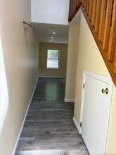 16 Maple St in Vernon, CT - Building Photo - Building Photo