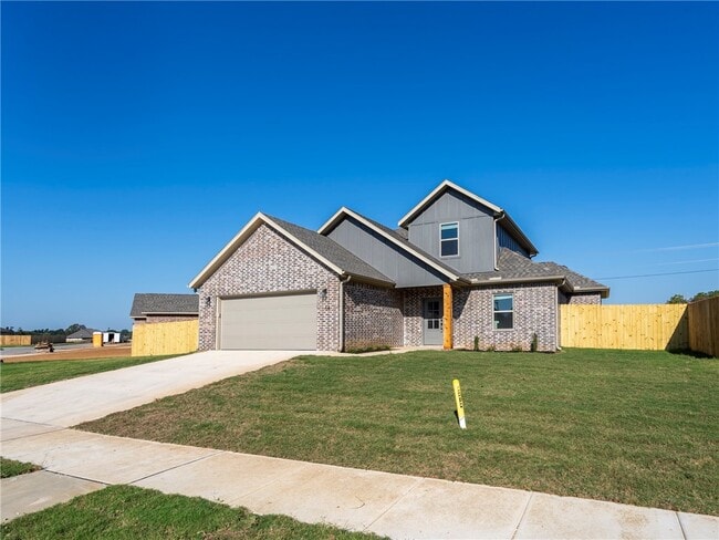 64 W Gilpin St in Farmington, AR - Building Photo - Building Photo