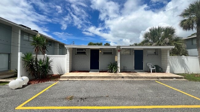 property at 1010 N Fiske Blvd