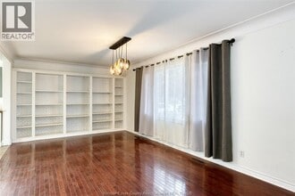 1762 Shawnee Rd in Tecumseh, ON - Building Photo - Building Photo