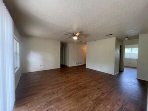 2507 Sweet Clover Dr in Austin, TX - Building Photo - Building Photo