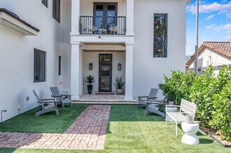 1949 Harbourview Dr in Fort Lauderdale, FL - Building Photo - Building Photo