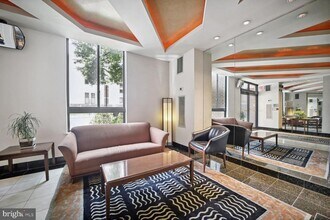 1301 20th St NW in Washington, DC - Building Photo - Building Photo