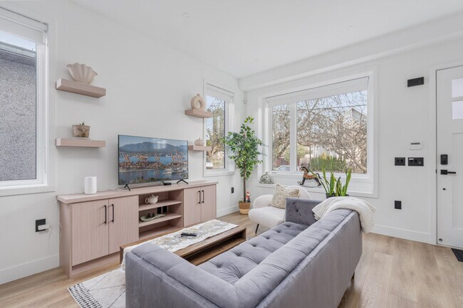 5207 Hoy St, Unit SI ID1422087P in Vancouver, BC - Building Photo - Building Photo