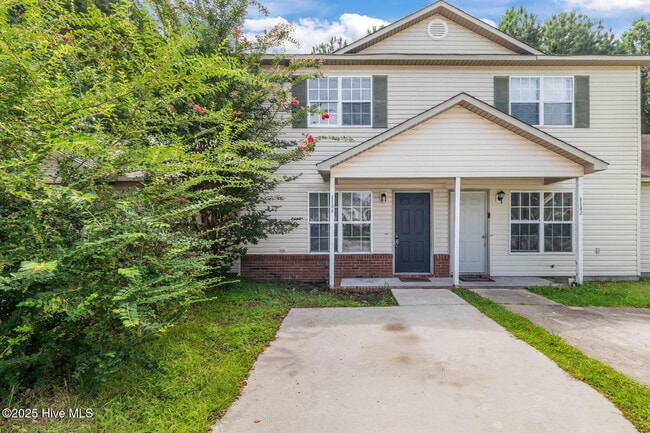 property at 1144 Pueblo Dr