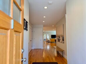 13 Cottage Ave, Unit 1 in Somerville, MA - Building Photo - Building Photo