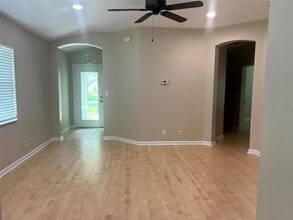 138 Littleton Cir in DeLand, FL - Foto de edificio - Building Photo
