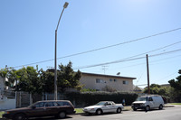 222 N Lake St in Los Angeles, CA - Foto de edificio - Building Photo