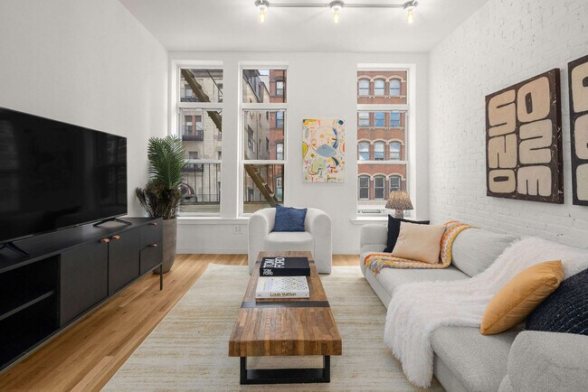 69 Leonard St in New York, NY - Building Photo - Building Photo