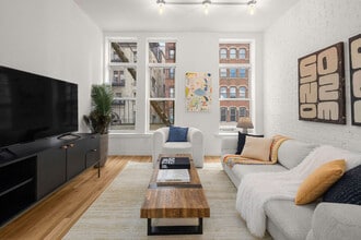 69 Leonard St in New York, NY - Building Photo - Building Photo