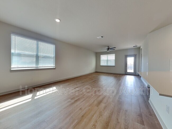 17300 Crownfield Path in Manor, TX - Building Photo - Building Photo