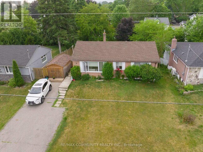 38 Hiley Ave in Ajax, ON - Building Photo - Building Photo