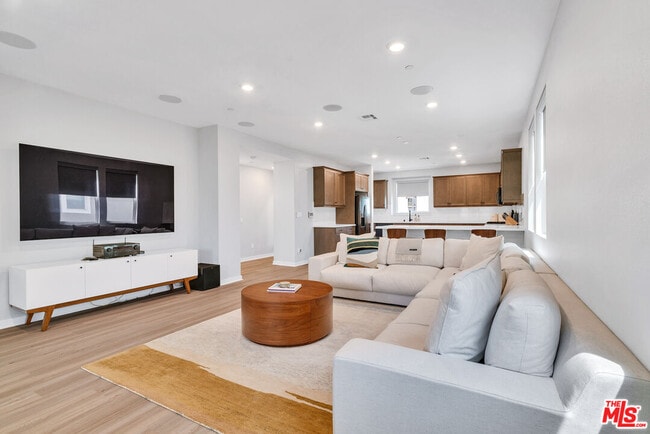 property at 515 Daniel Freeman Cir