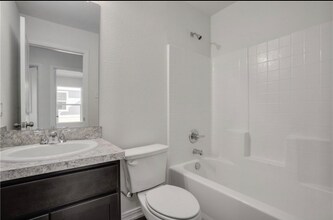 1123 N 13th St-Unit -Unit B in Waco, TX - Building Photo - Building Photo