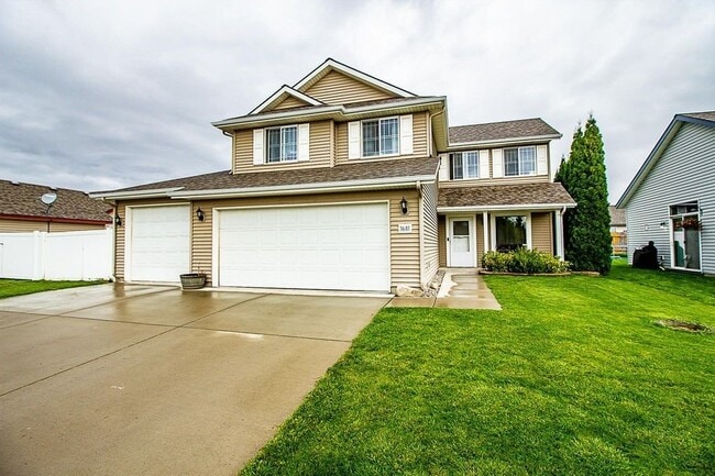 property at 3681 Sharpshin Dr