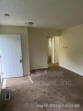 1235 Glenn St in Lansing, MI - Building Photo - Building Photo