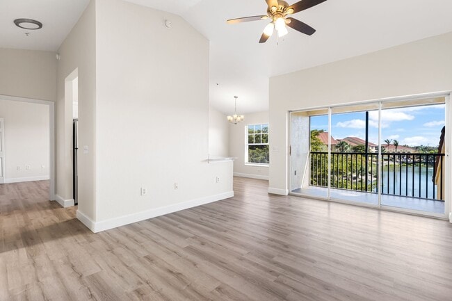 7945 Preserve Cir in Naples, FL - Building Photo - Building Photo