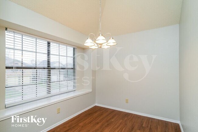 1323 Jasmine Dr in Lewisville, TX - Building Photo - Building Photo