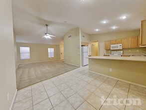 18071 N 113th Ave in Surprise, AZ - Foto de edificio - Building Photo