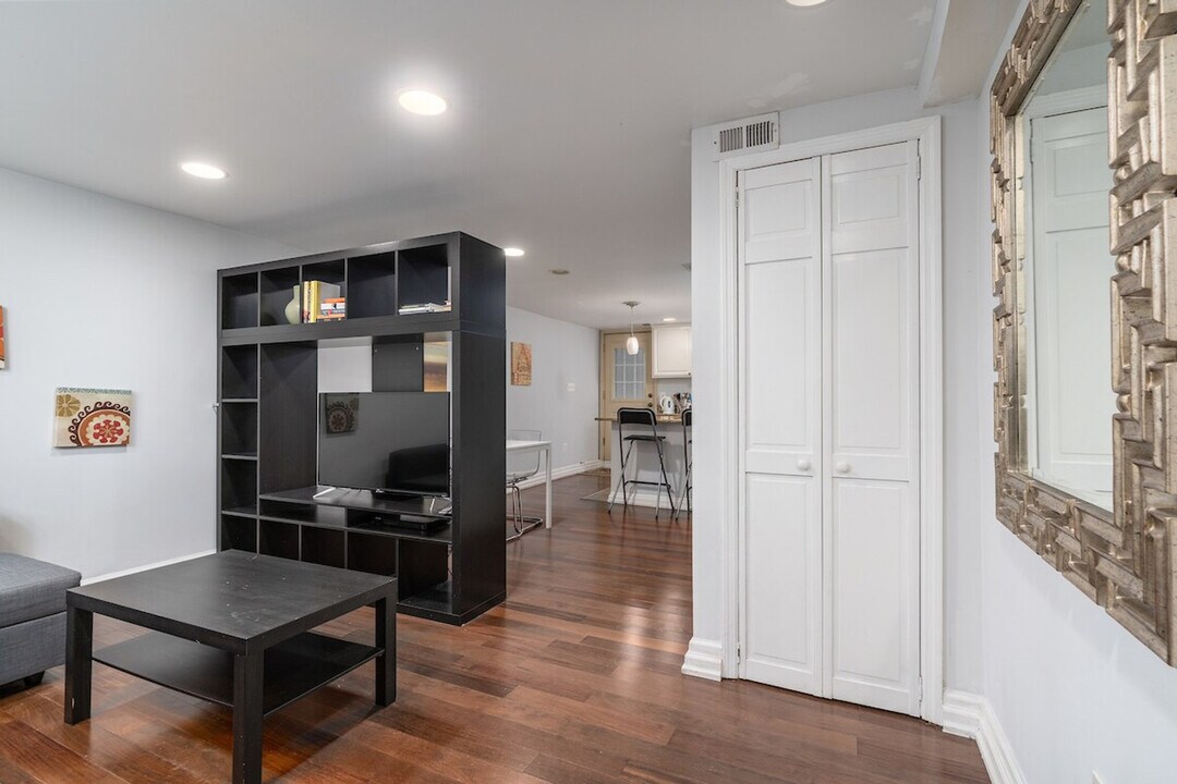1350 Potomac Ave SE in Washington, DC - Building Photo