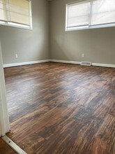 9805 Duke Dr in St. Louis, MO - Building Photo - Building Photo