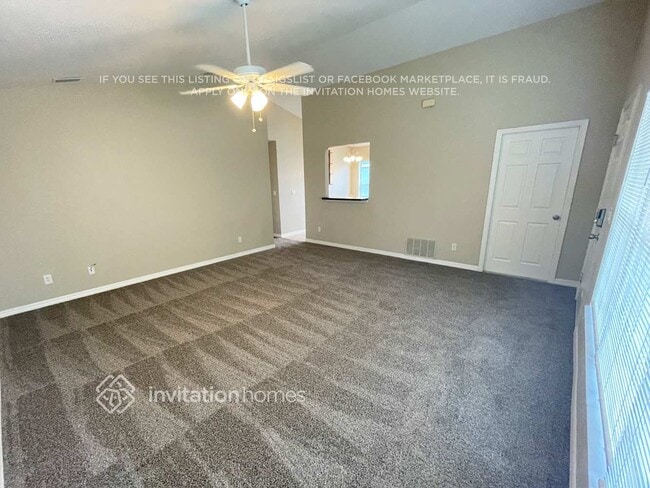 649 Rose Apple Cir in Port Charlotte, FL - Foto de edificio - Building Photo