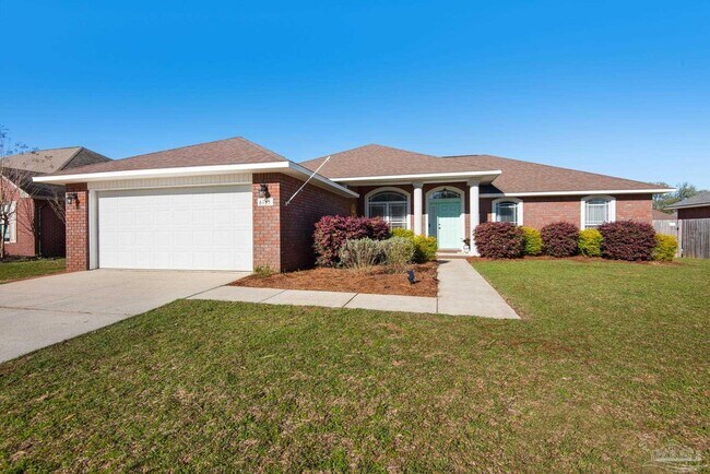 6165 Winchester Cir in Milton, FL - Building Photo - Building Photo