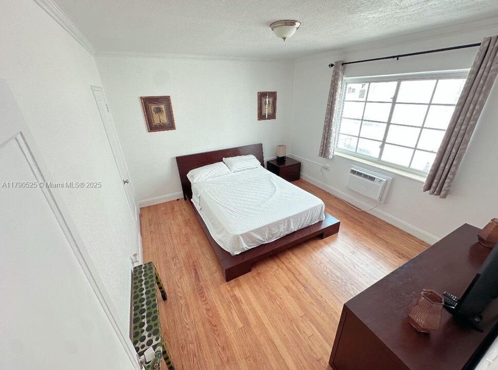 7445 Harding Ave in Miami Beach, FL - Building Photo