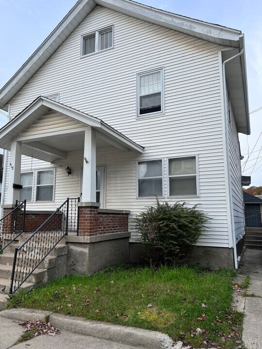 413 Marion Pl NW-Unit -415 Marion Place NW in Grand Rapids, MI - Building Photo
