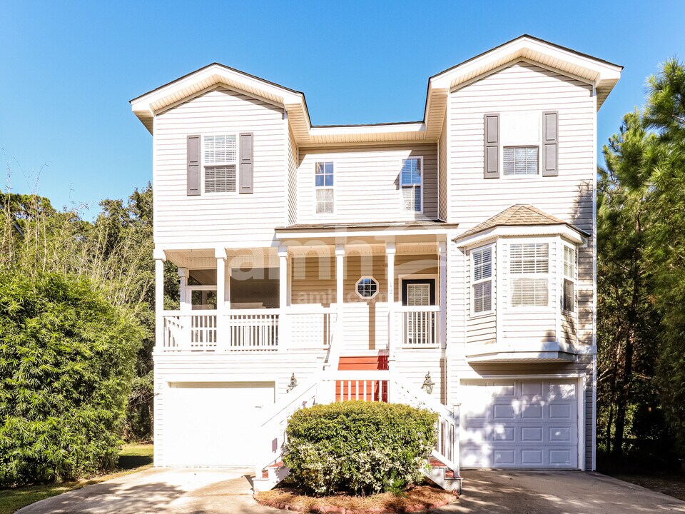 12 Peregrine Dr in Hilton Head Island, SC - Building Photo