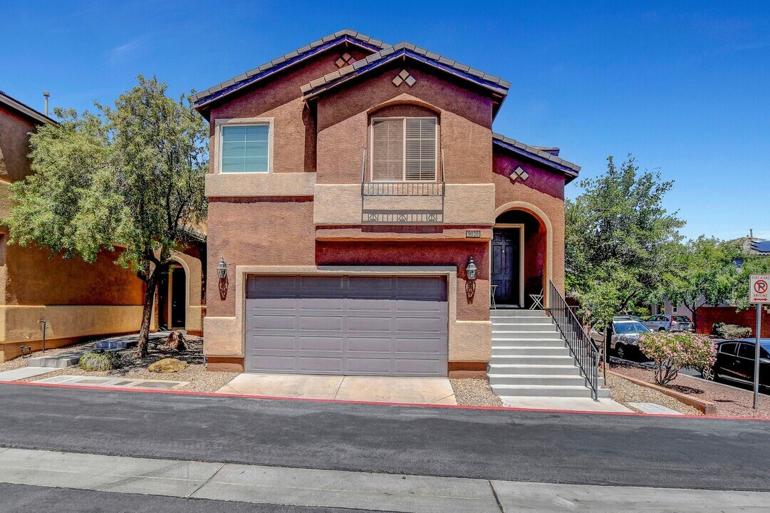9020 Garden Fox Ct in Las Vegas, NV - Building Photo