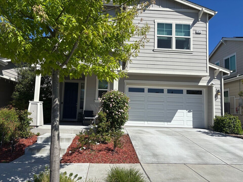 1471 Cavendish Ave in Santa Rosa, CA - Building Photo