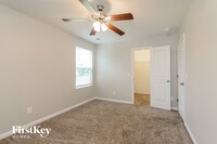 107 Sawyer Ln photo'