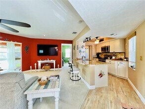 3236 SE Aster Ln in Stuart, FL - Building Photo - Building Photo