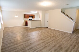 3211 Gold Star Dr in Houston, TX - Foto de edificio - Building Photo