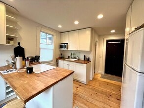 22 1/2 Third St in Newport, RI - Building Photo - Building Photo