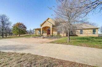 1600 Oak Ridge Estates in Weatherford, TX - Building Photo - Building Photo