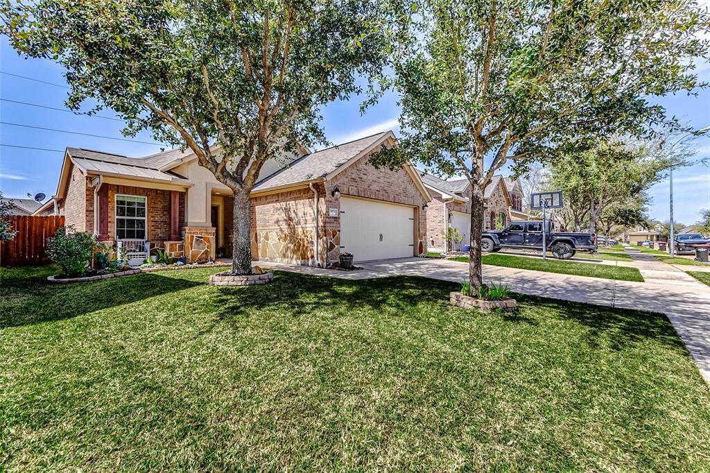 9973 Spring Rock Ln in Brookshire, TX - Building Photo