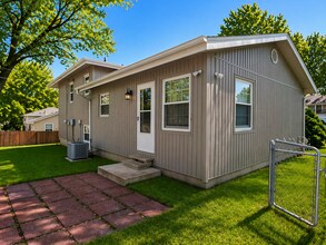 500 NE 113th Ter in Kansas City, MO - Foto de edificio - Building Photo