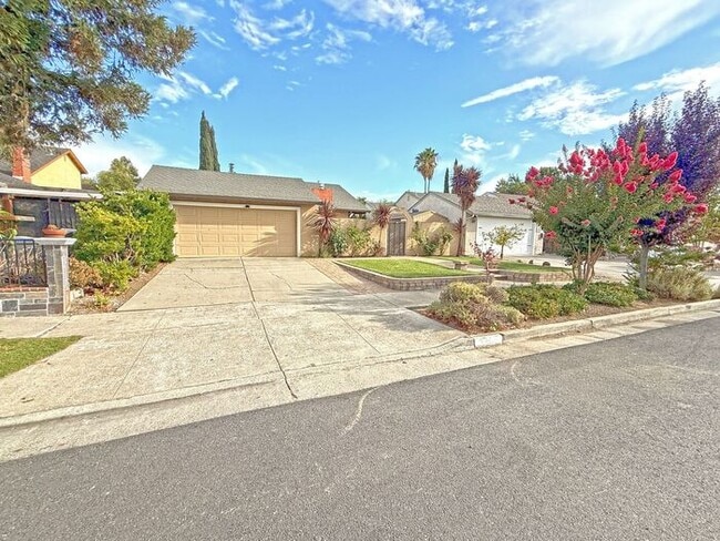 property at 1808 Loch Ness Way