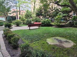 61-35 98th St in Queens, NY - Building Photo - Building Photo