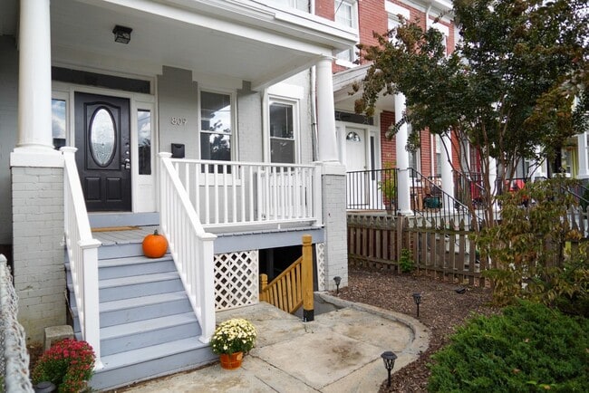 809 Jefferson St NW in Washington, DC - Building Photo - Building Photo