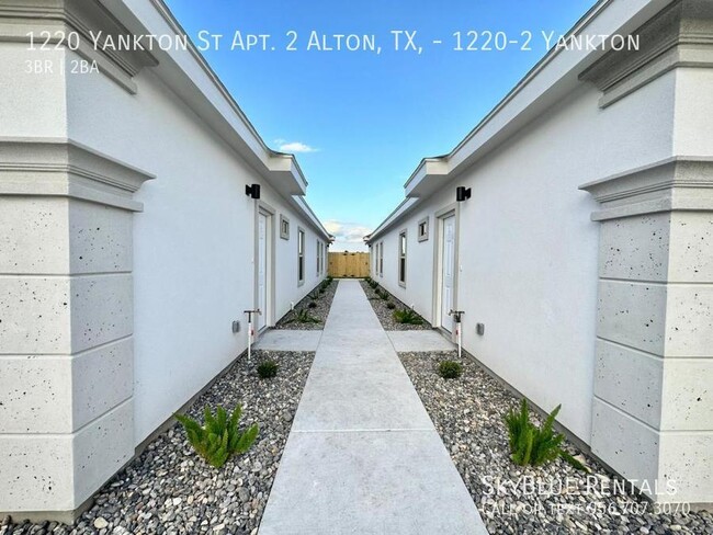 1220 S Yankton St in Alton, TX - Building Photo - Building Photo