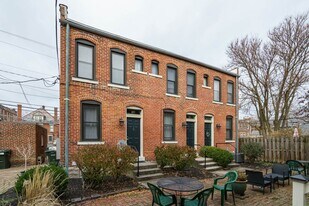 103-107-107 E Prescott St in Columbus, OH - Building Photo