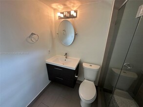 7760 SW 32nd St in Miami, FL - Foto de edificio - Building Photo