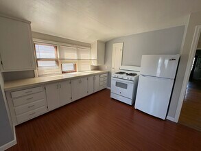 2132 S 75th St, Unit 2134 in West Allis, WI - Building Photo - Building Photo